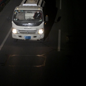 深夜！它在监控下一闪而过！细心的巢湖公安民警发现后……