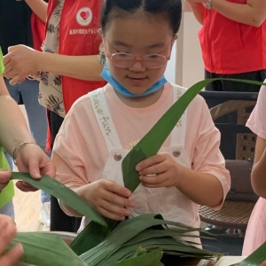 粽叶飘香 ＂母爱＂洋溢——巢湖市精国女子爱心社端午节暖心活动
